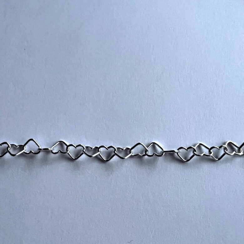 Silver Heart Chain Corazones 